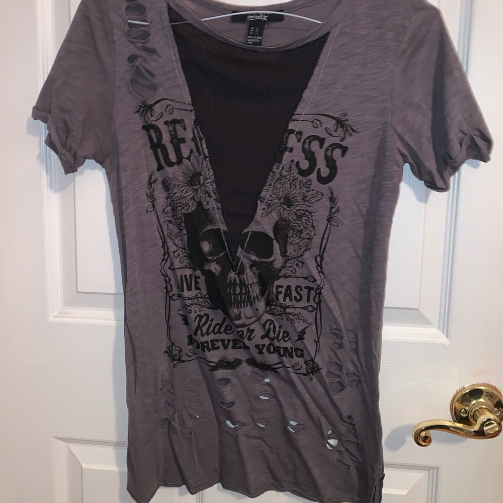 Cute shirt with mesh v neck